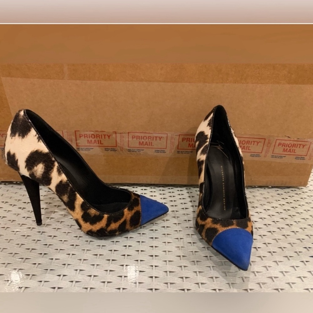 Giuseppe Zanotti leopard blue black suede pony hair pump heel size 38.